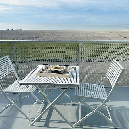 Face A La Mer Immense Cayeux-sur-Mer Exterior photo