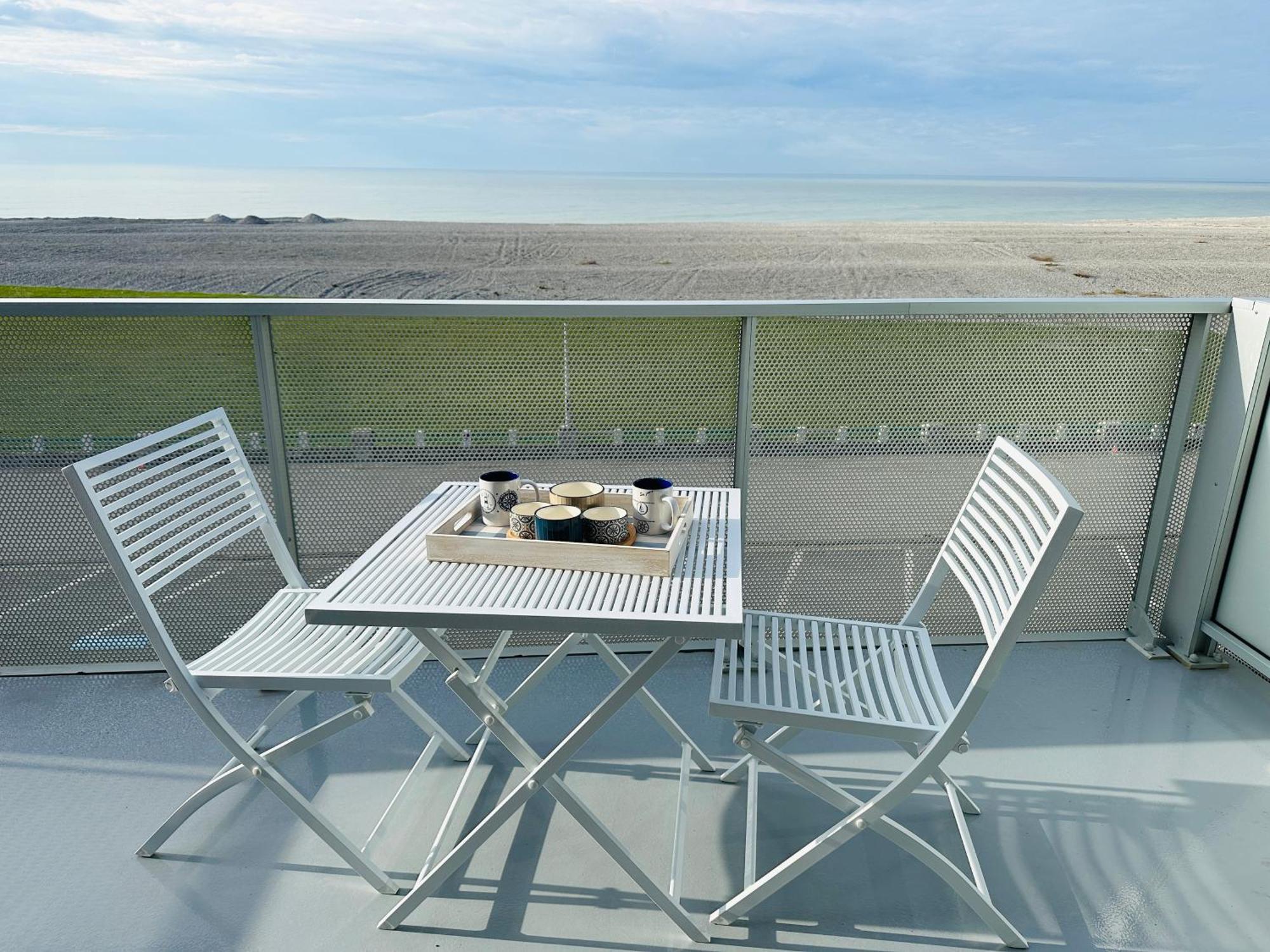 Face A La Mer Immense Cayeux-sur-Mer Exterior photo